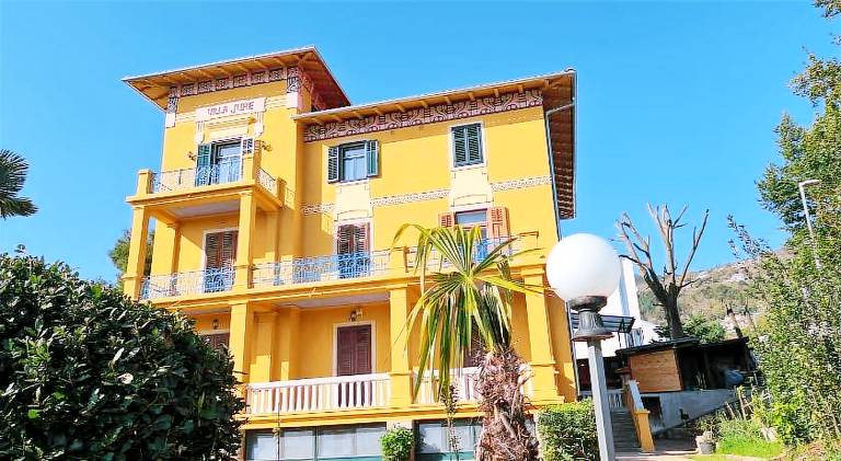 Rental apartment with 2 rooms for 5 persons in Opatija