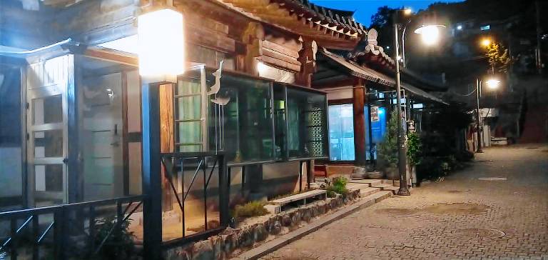 Atelier Entire House Hanok Stay. Jeonju Hanok Village Late Sleep Travel – Atelier 'Geodaga' — photo 5