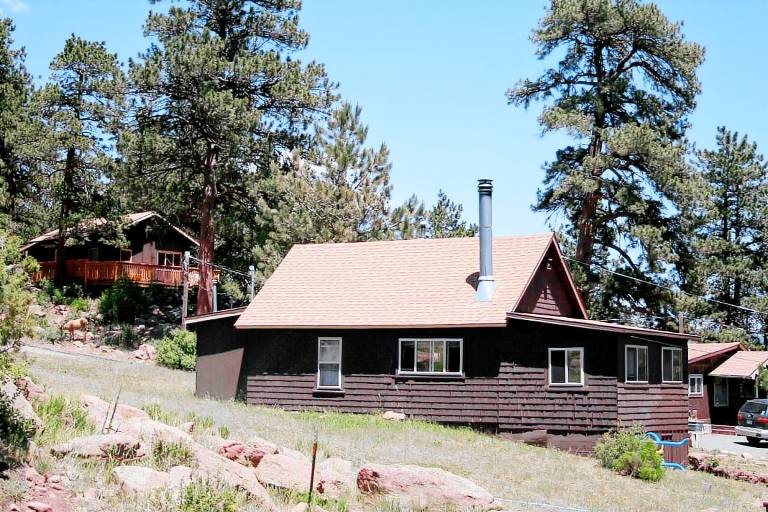 Lazy R Cottages: 6 in Estes Park, CO