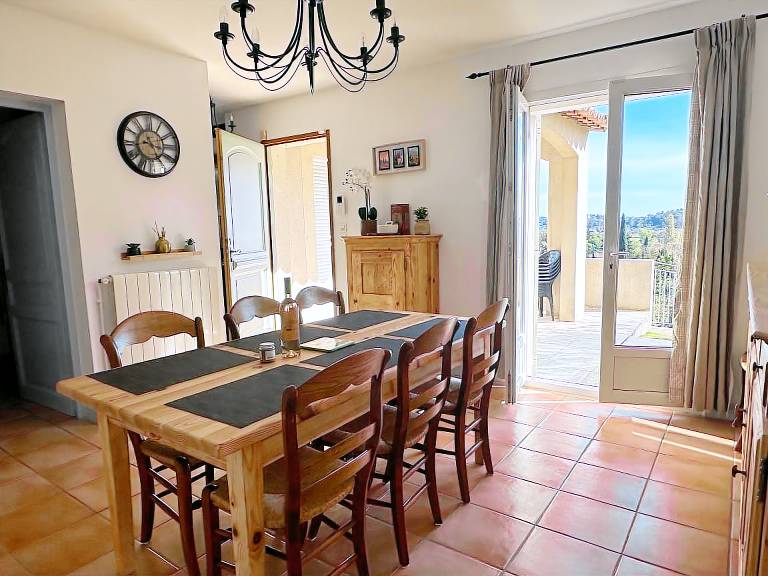 Villa with terrace, garden & private pool | Pet-friendly — photo 4