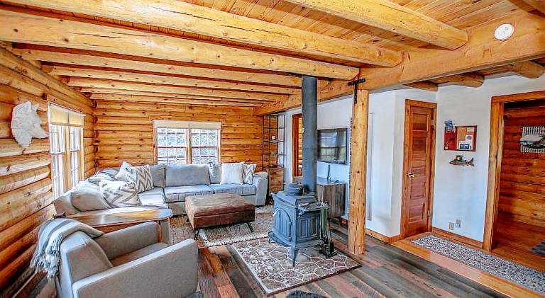 Fully equipped vacation home with barbecue | Dogs allowed in South Lake Tahoe, CA