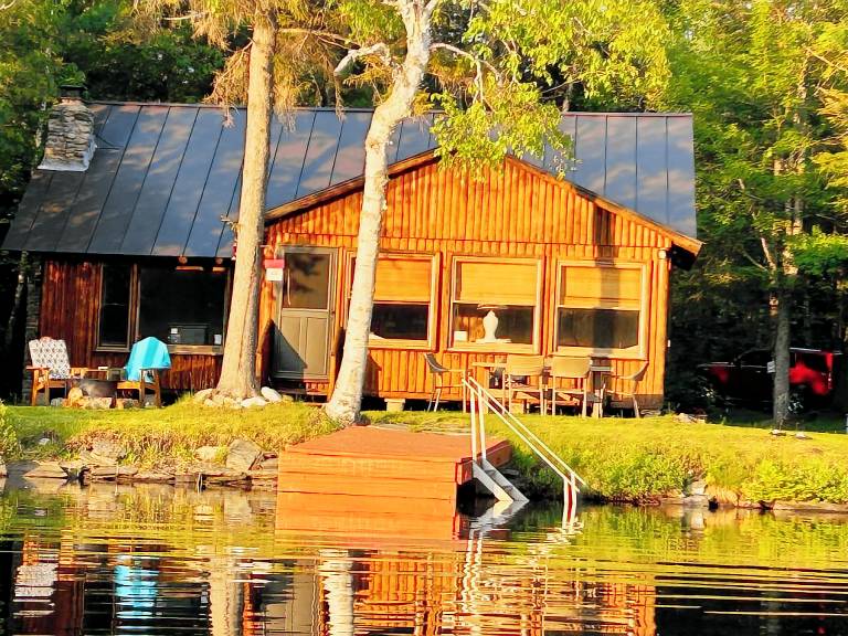Cabin  Warren