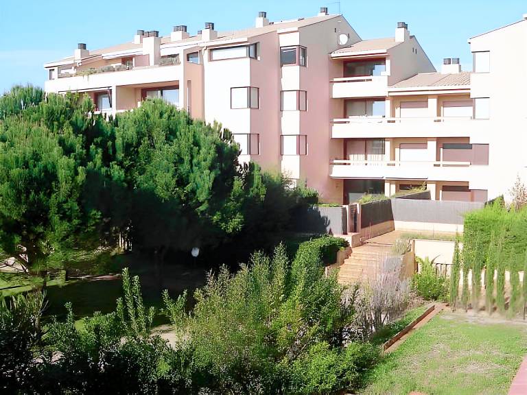 Beautiful holiday apartment with terrace, private pool & yard | Beach nearby | Pets allowed in Begur