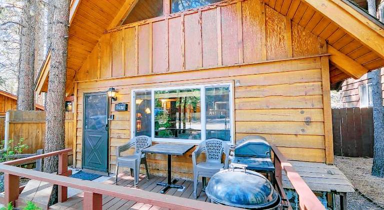 House with grill — photo 4