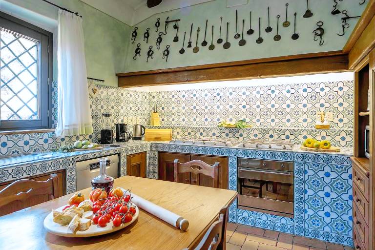 Children-friendly villa with private pool, yard & BBQ | Pool view | Dogs allowed — photo 5