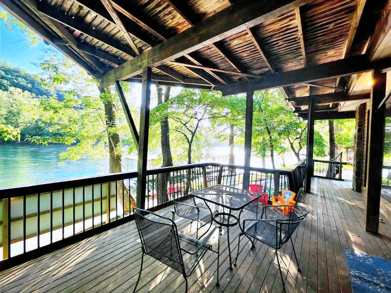 Lodge Lakeview