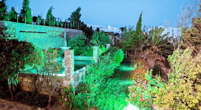 Holiday apartment with yard & terrace — photo 4