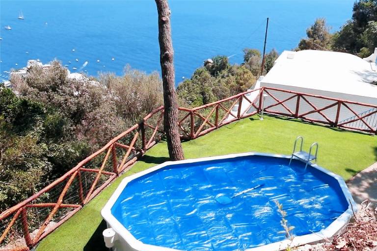 Villa with 1 room for 4 persons — photo 4