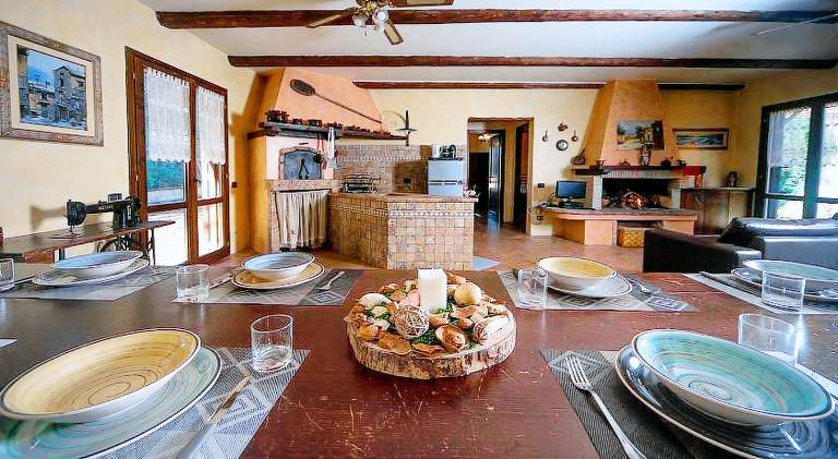 House with barbeque, patio & private pool — photo 2