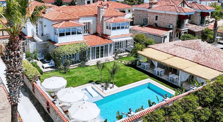 Pera Alacatı in Cesme