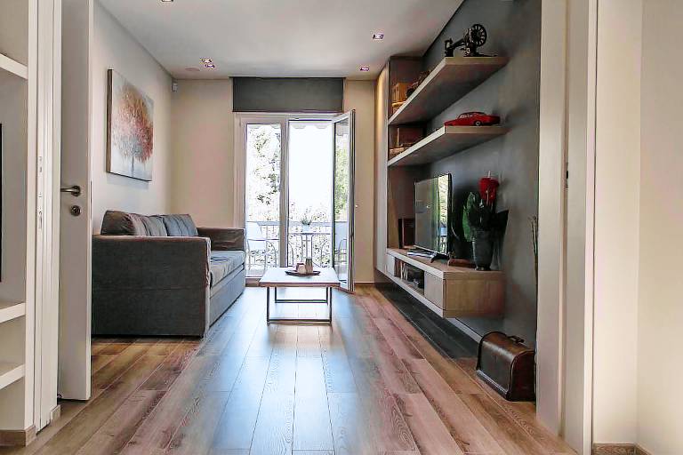 Luxury apartment next to the Acropolis and metro — photo 2