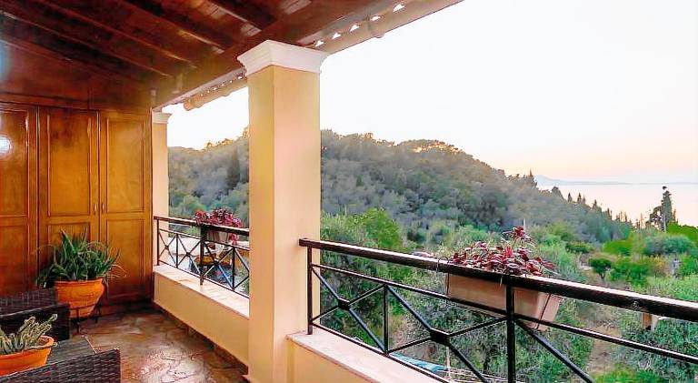 Villa with patio | Suitable for remote work — photo 2