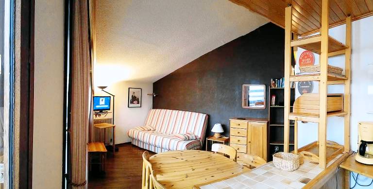 Rental apartment with 1 room for 5 persons — photo 3