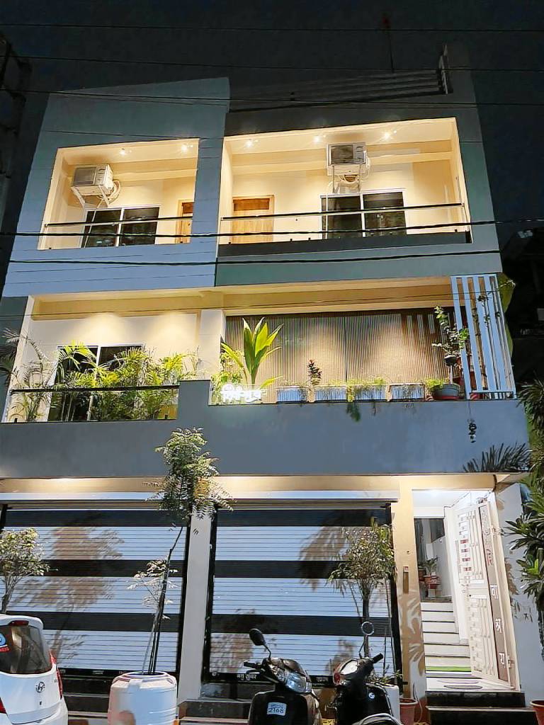 Hotel SHIVASHRAY Luxury Stays & Inn in Indore