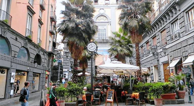 Charming vacation home | Next to Piazza del Plebiscito | Pet-friendly in Naples