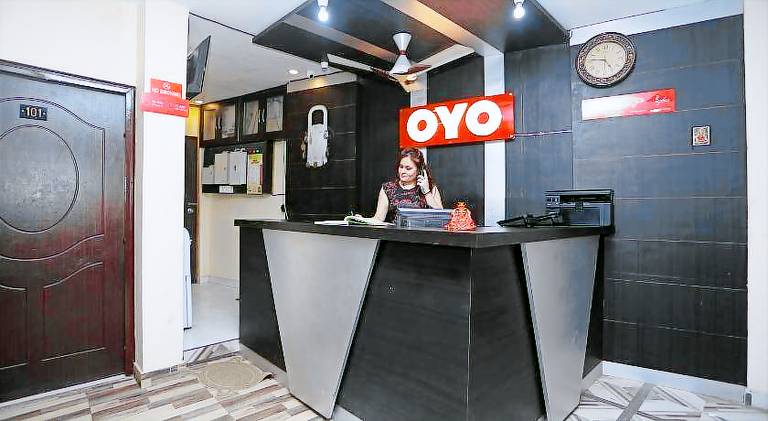 Super Hotel O Raj Palace