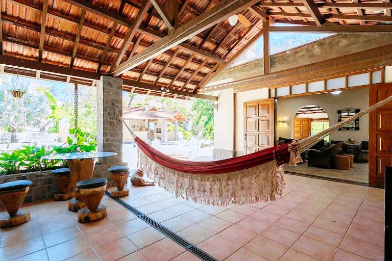 Family-oriented big vacation home with barbecue & private pool | Pets are welcome — photo 2