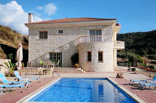 Villa Kato Pyrgos