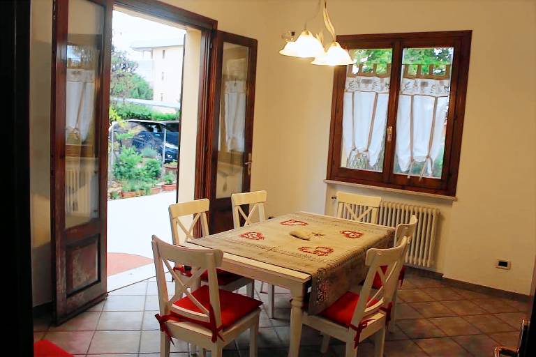 Child-friendly holiday apartment with barbeque, garden & jacuzzi | City view | Pets allowed — photo 3
