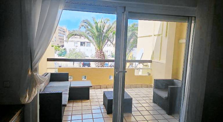 Holiday apartment with pool — photo 5