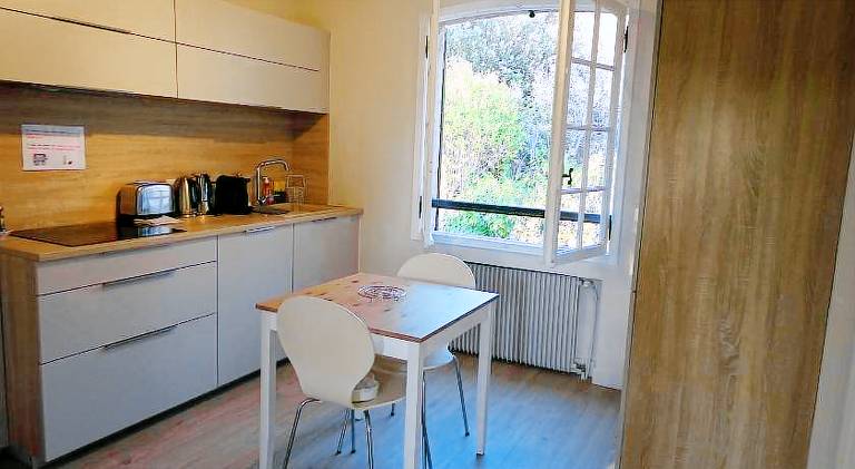 Holiday apartment with pool — photo 5