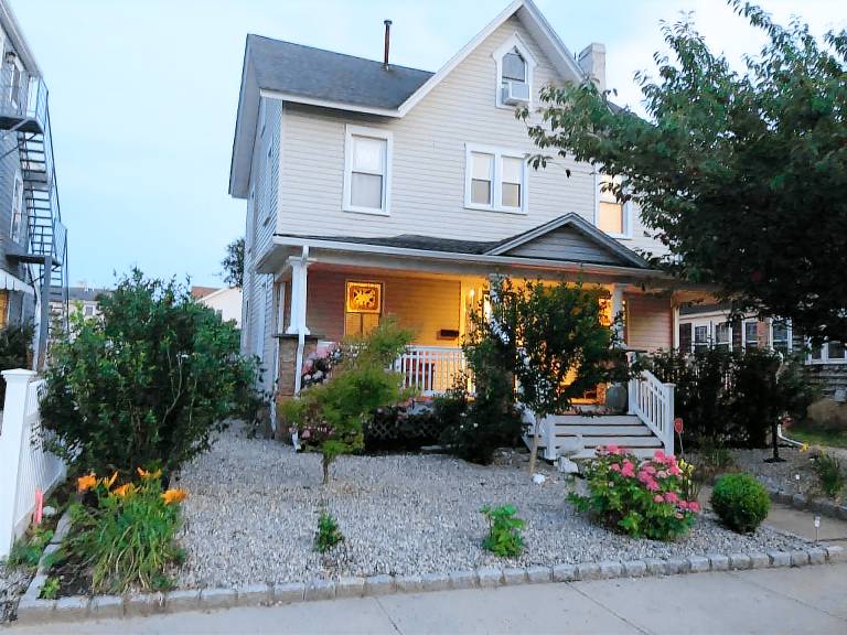 House  Point Pleasant
