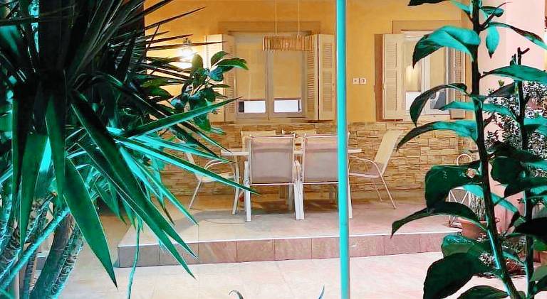 Oasis Garden Apartment — photo 5