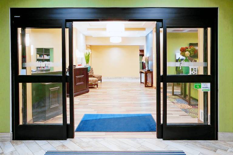 Holiday Inn Express & Suites Davenport North By IHG — photo 5