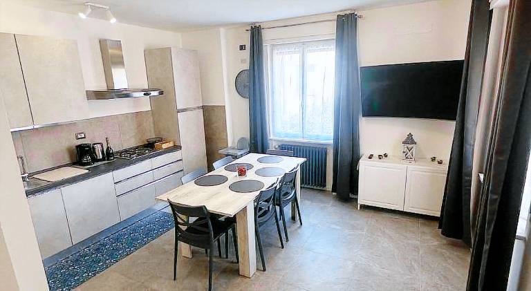 Rental apartment with 2 rooms for 5 persons — photo 2