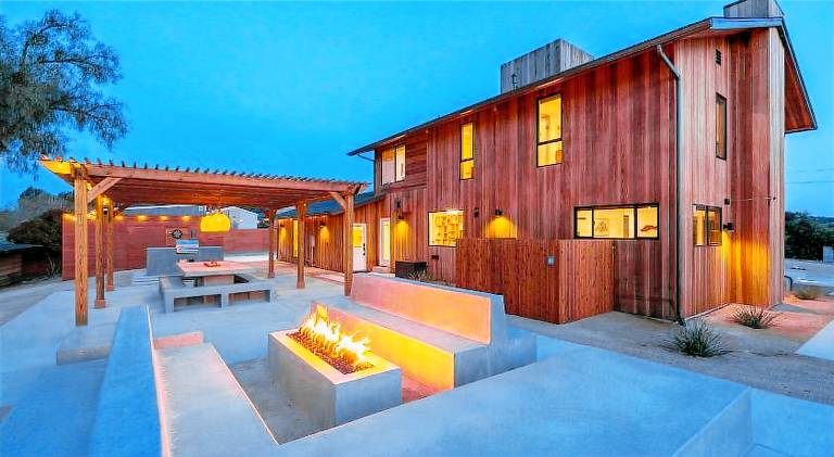 Cedar House - Pickleball, Saltwater Pool, Sauna — photo 2