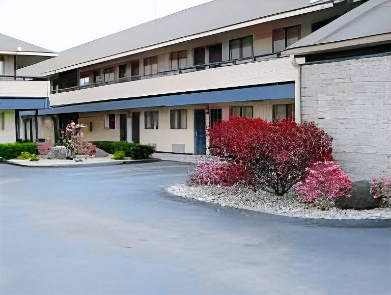 Days Inn by Wyndham Maumee/Toledo in Maumee, OH