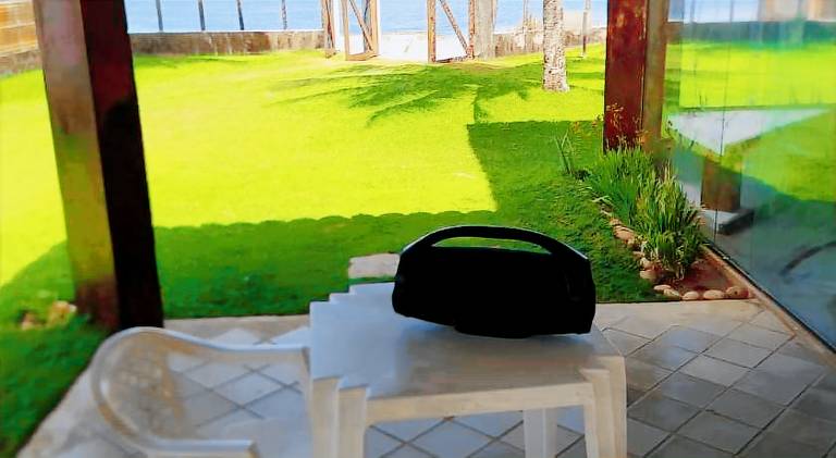 House with pool — photo 4