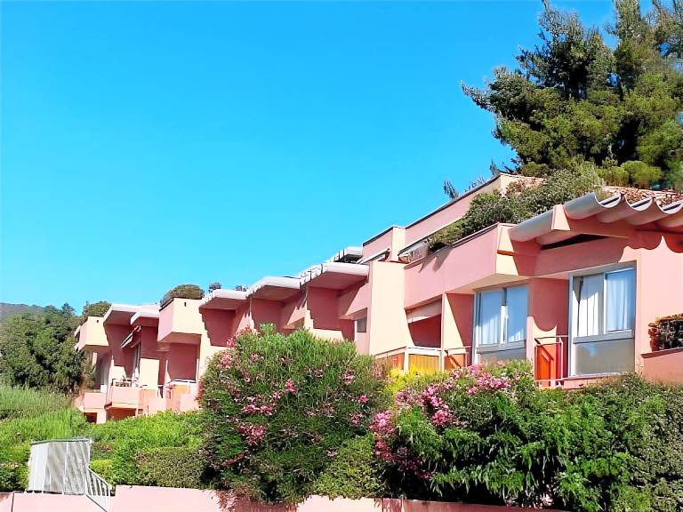 Holiday apartment | Next to the beach | Pets are welcome in Cavalaire-sur-Mer