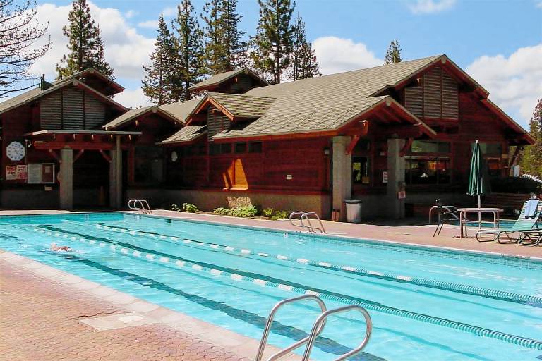 House Donner Lake