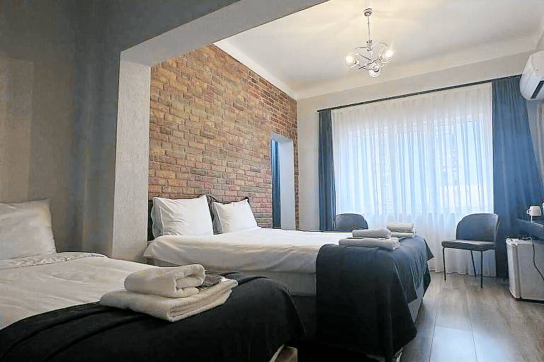 DER& 196;& 176;N BUT& 196;& 176;K HOTEL