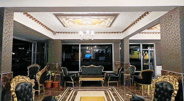 Grand Black Hotel — photo 2