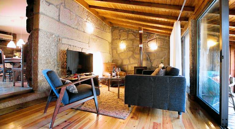 Fully equipped spacious vacation home with terrace, grill & jacuzzi | Good for workation | Dogs allowed — photo 2
