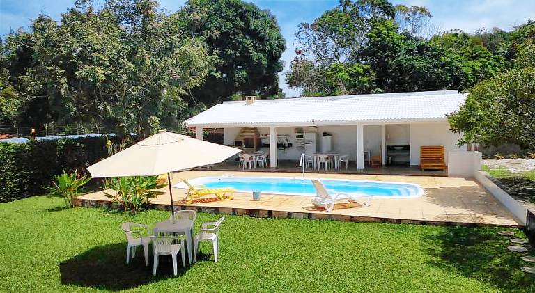 Pleasant vacation home with pool | Beach nearby | Pet-friendly in Camaçari