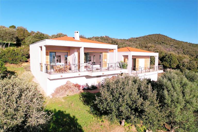 Villa Serra-di-Ferro