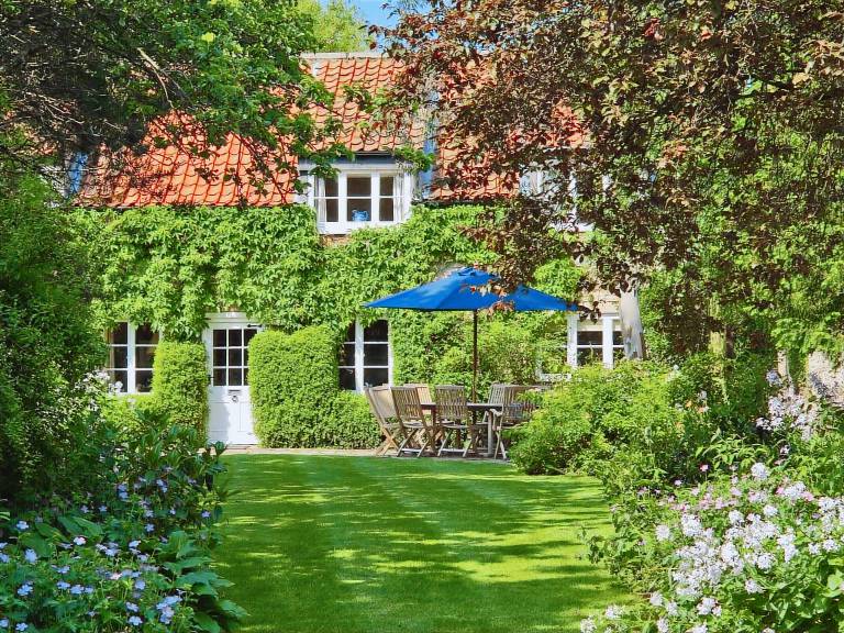 Cottage  Pickering