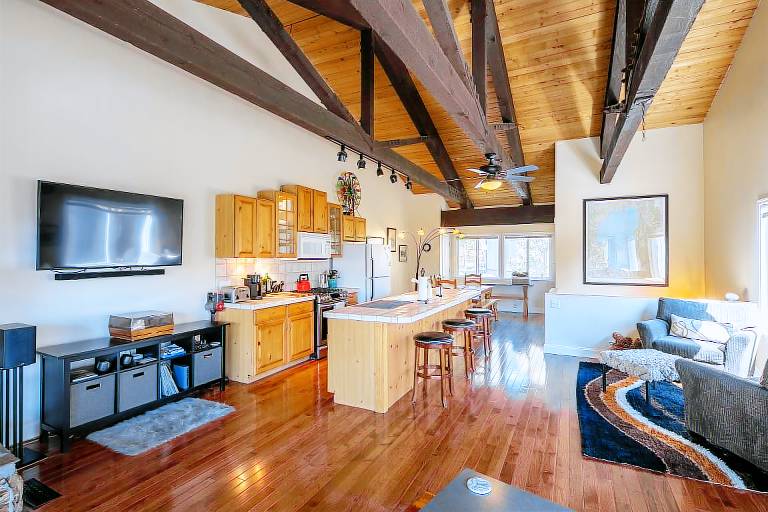 Condo Dollar Point