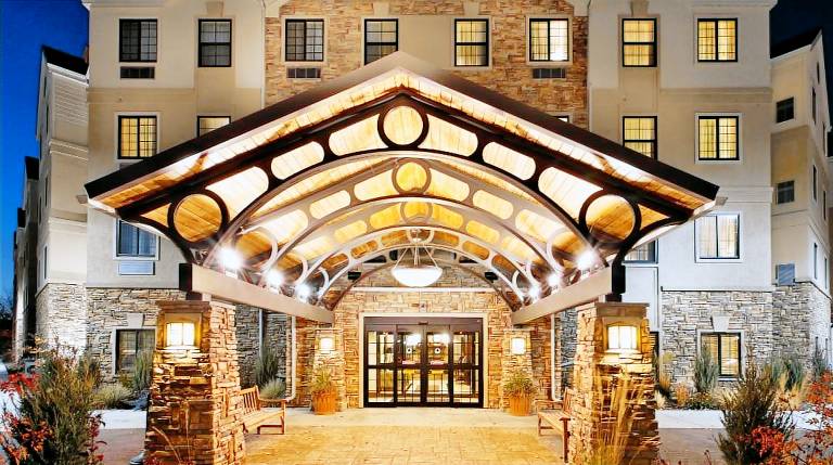 Condo  Rossford