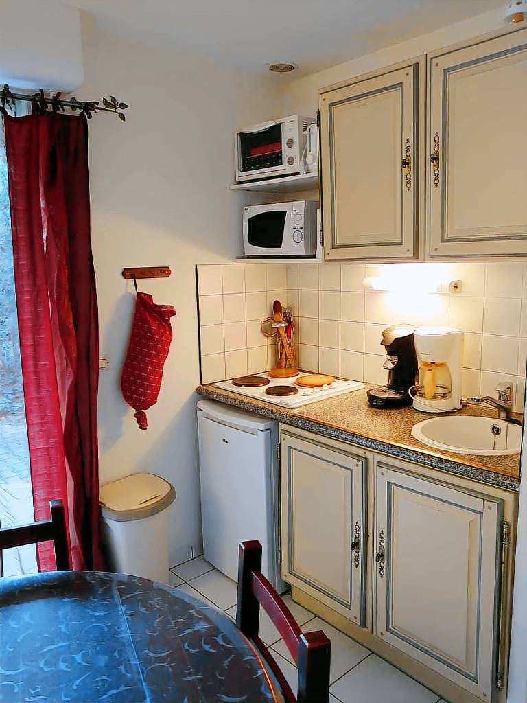 Rental apartment with patio & barbeque | Close to the beach | Dogs allowed — photo 5