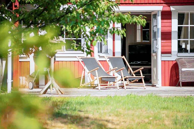 Fully equipped vacation home with patio & BBQ | Pets are welcome — photo 2
