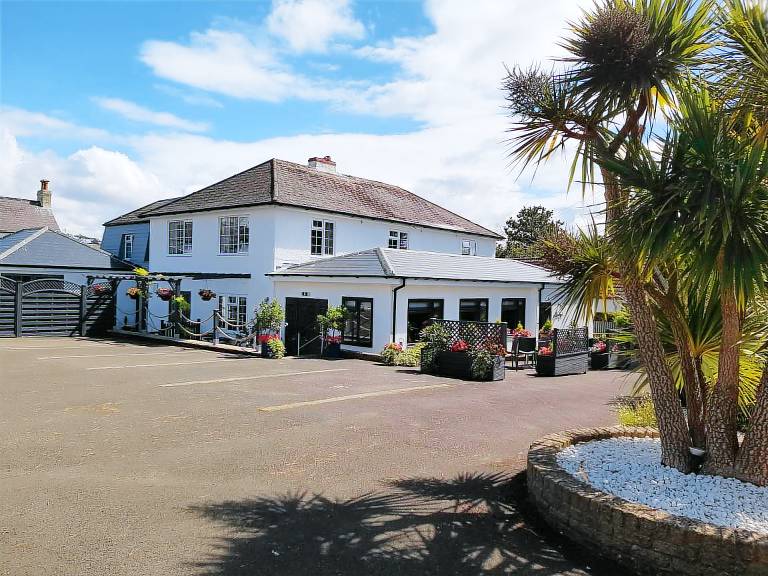 Bed and breakfast  Axminster