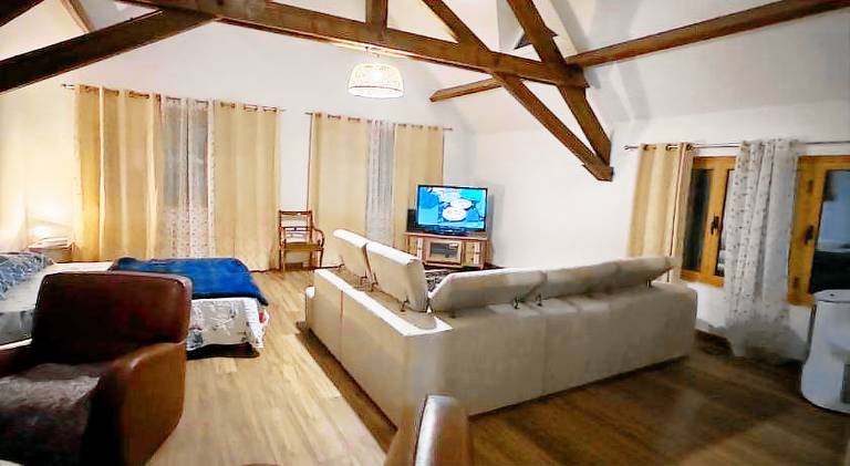 Chambre dans une Ecurie in Senlis