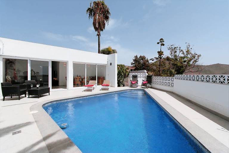 Villa Arona