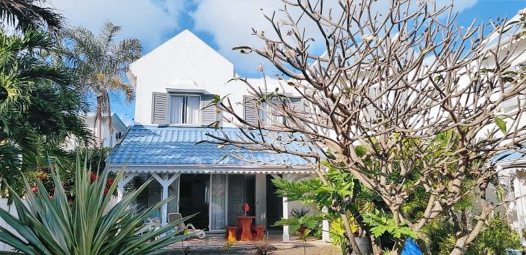 House Blue Bay