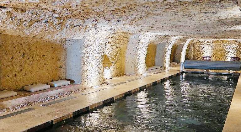 Villa with pool — photo 3