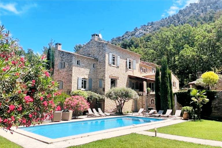 Propri&eacute;t&eacute; D exception Au Coeur Du Luberon